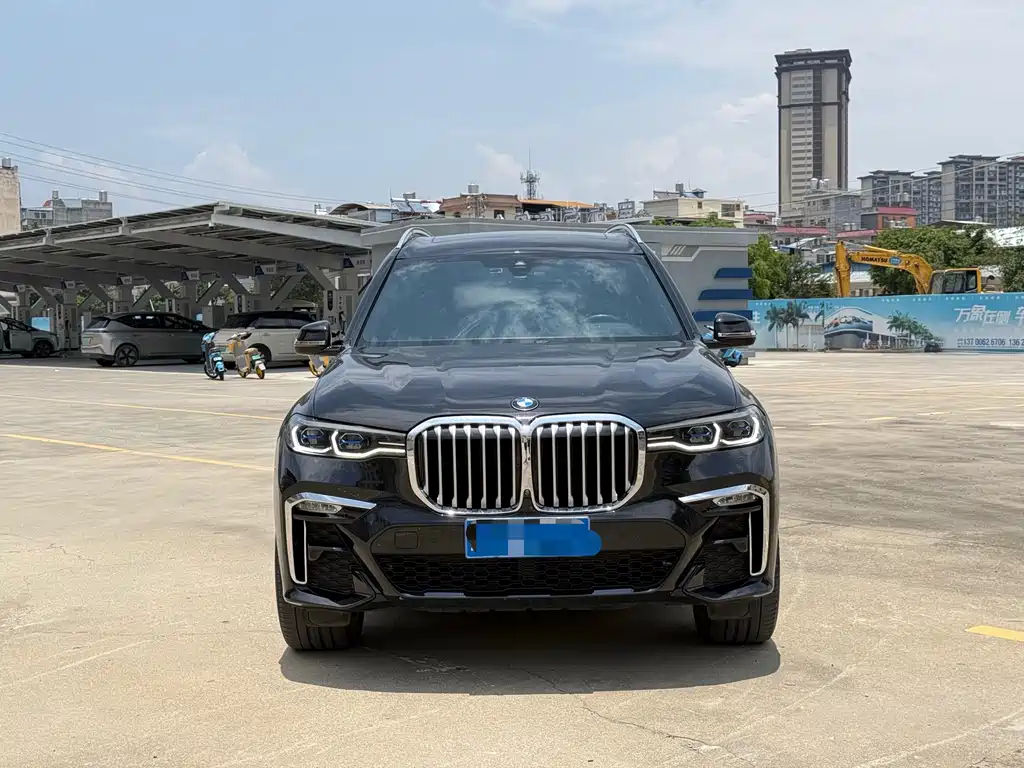 BMW X7 2022 — фото 2