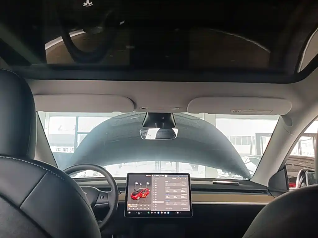 Tesla Model Y 2023 — фото 18