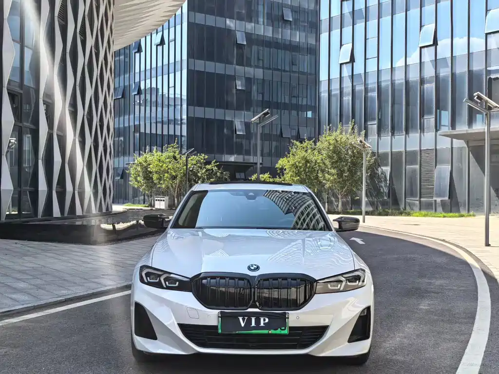 BMW i3 2024