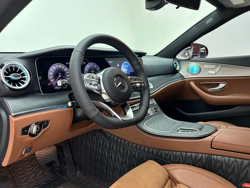 Mercedes-Benz E-Class 2018 — фото 12