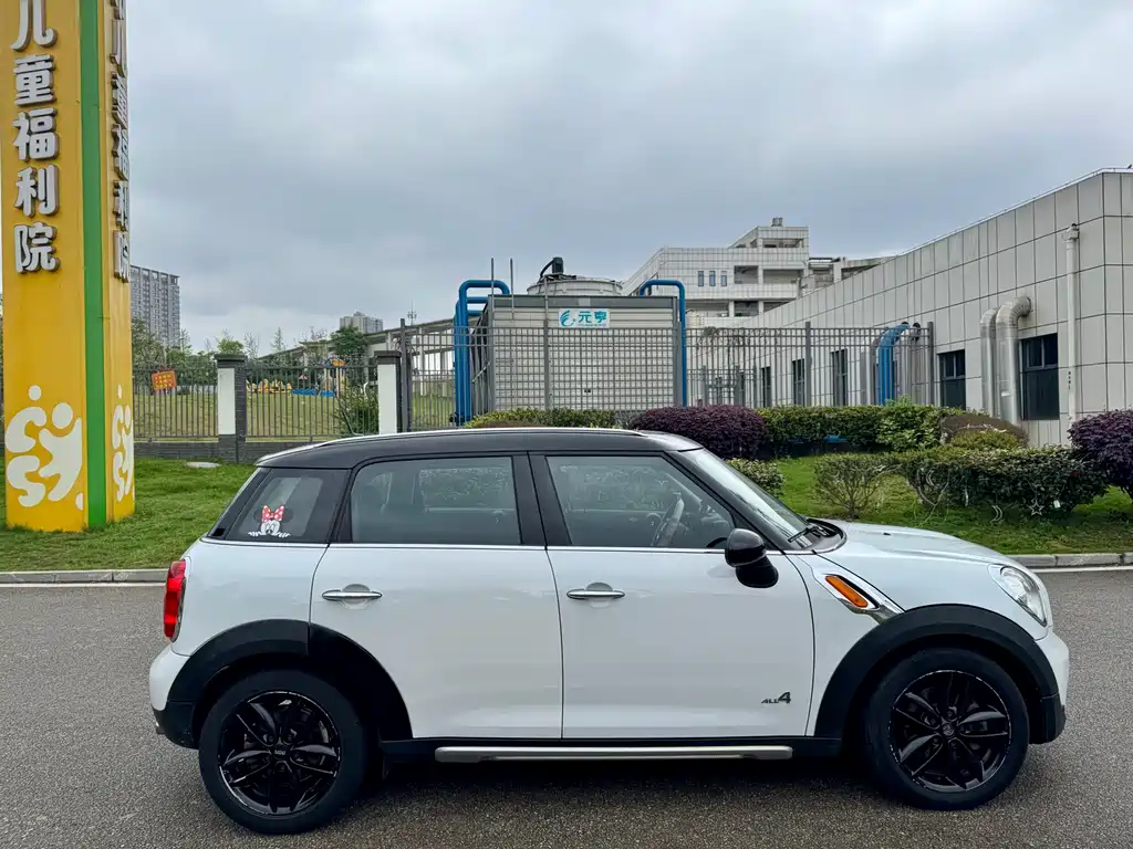 MINI Countryman 2015 — фото 16
