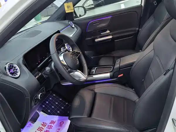 Mercedes-Benz GLA 2025