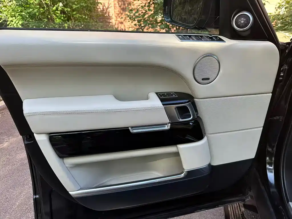 Land Rover Range Rover 2015 — фото 23