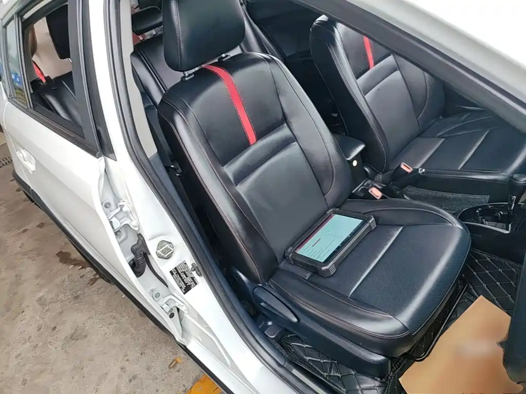 Toyota Yaris L 2020 — фото 20