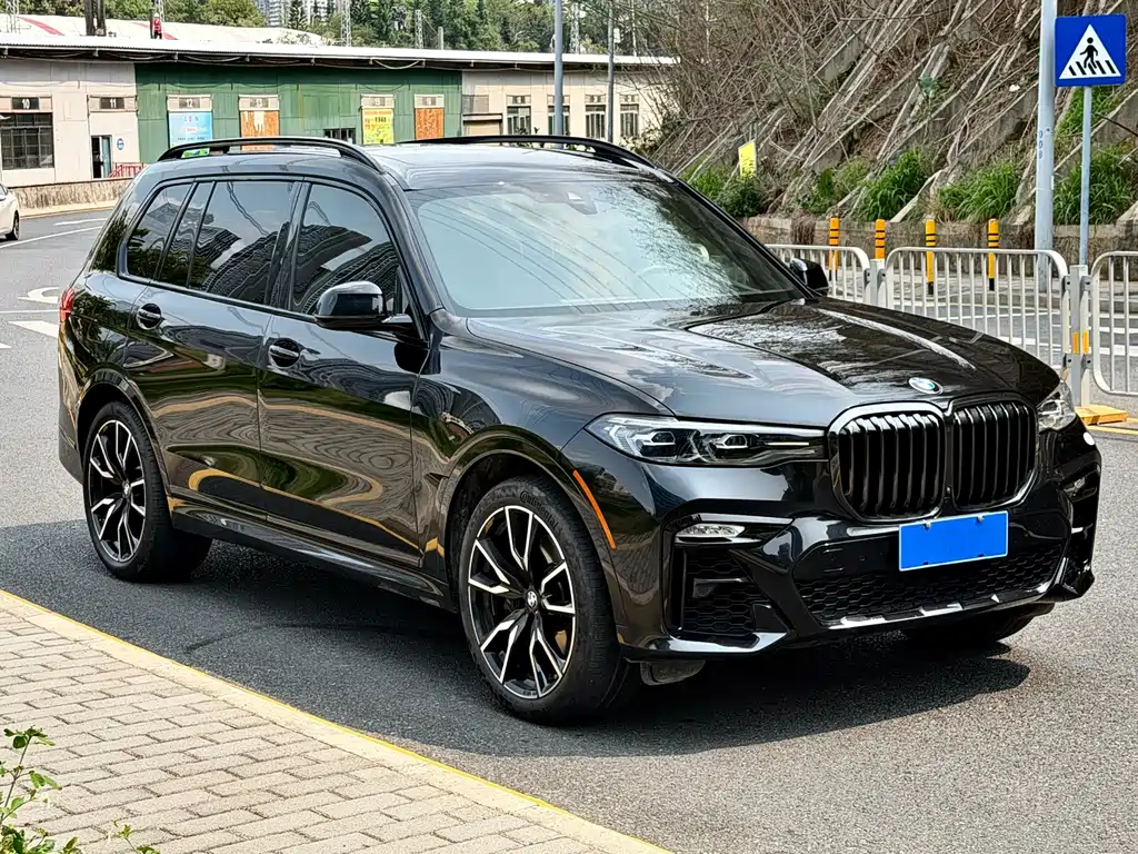 BMW X7 2022 — фото 3
