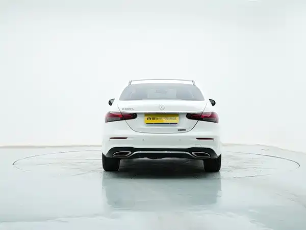 Mercedes-Benz E-Class 2022