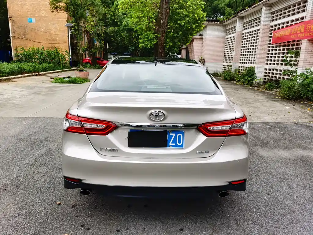 Toyota Camry 2023 — фото 5