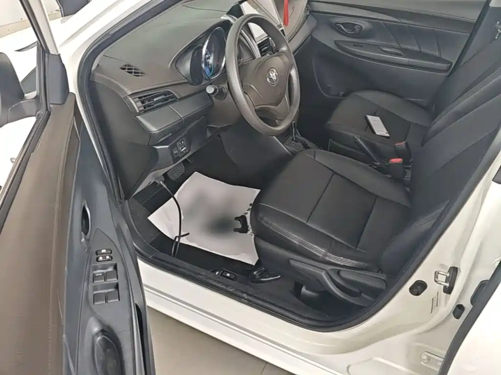 Toyota Vios 2015 — фото 16