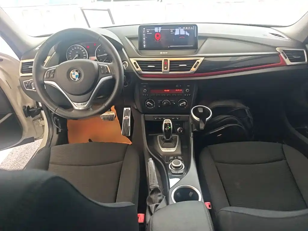 BMW X1 2016 — фото 10