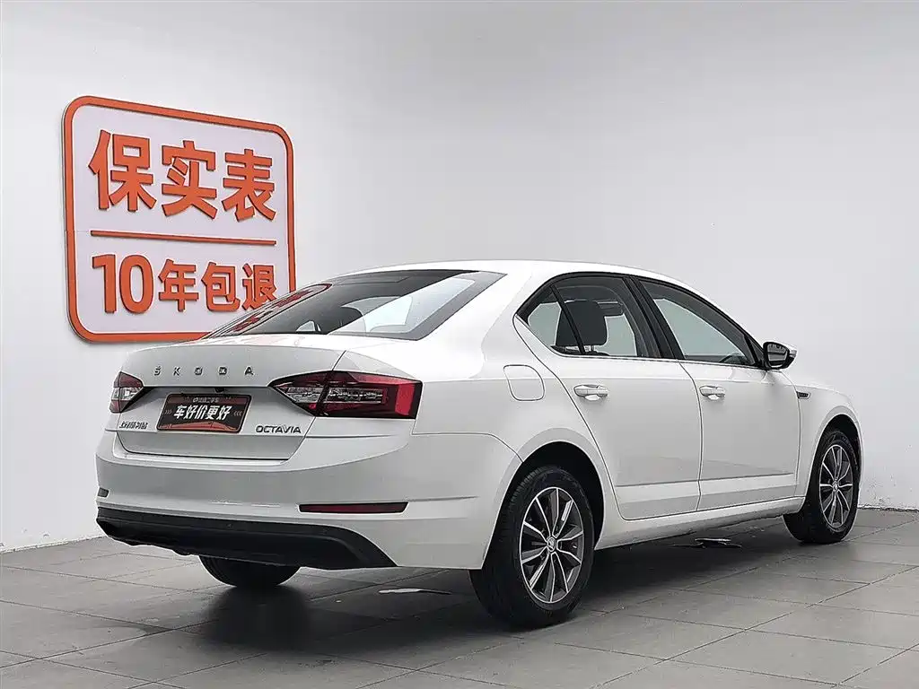 Skoda Octavia 2020 — фото 2