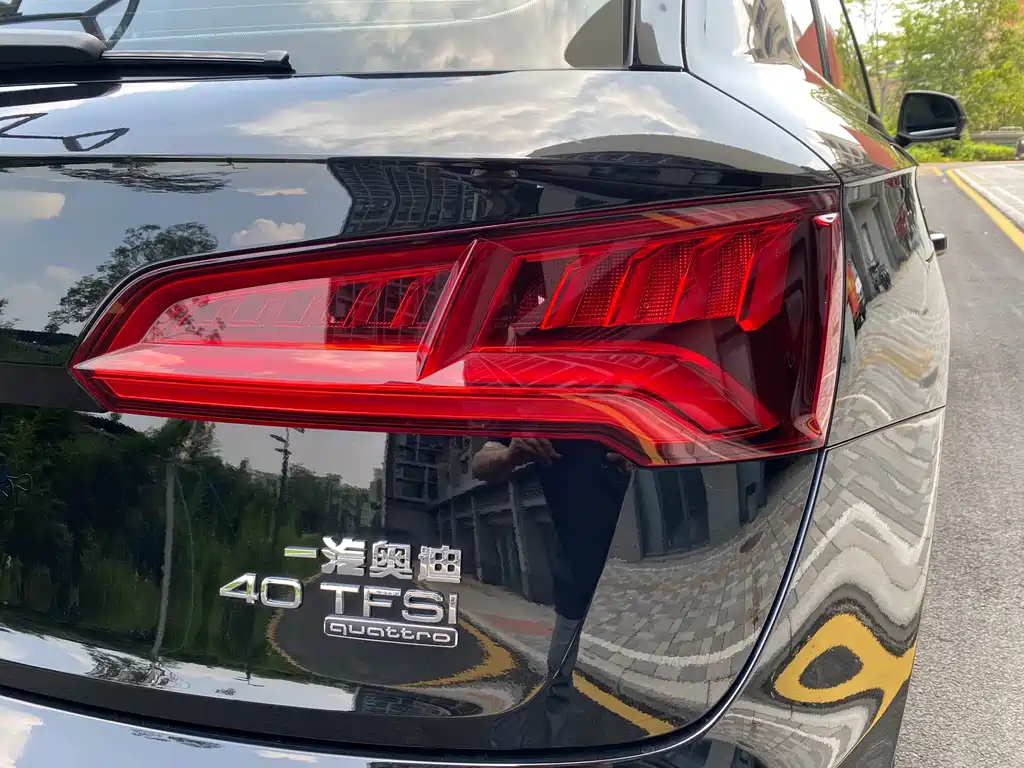 Audi Q5L 2020 — фото 8