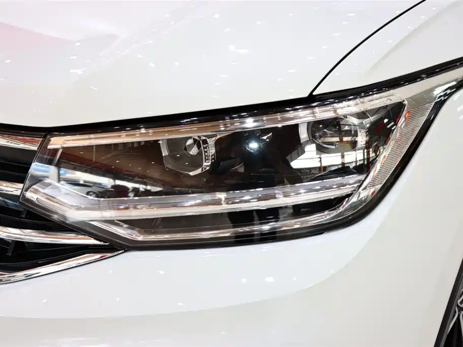 Volkswagen Tiguan L 2024 — фото 18