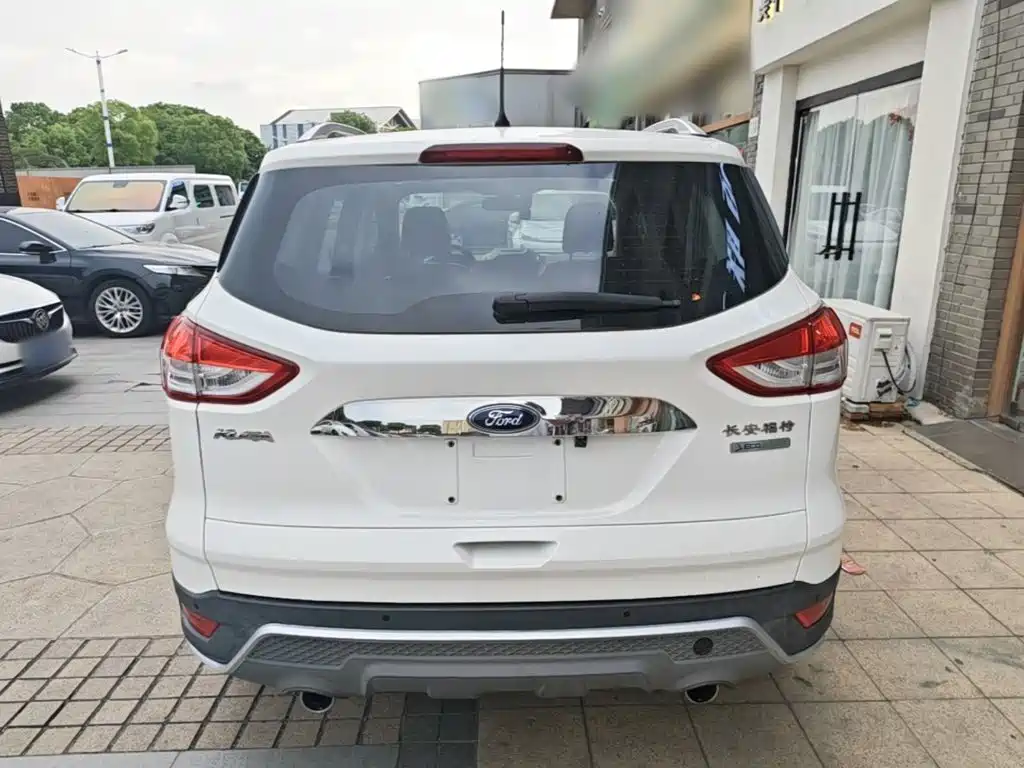 Ford Kuga 2016 — фото 6