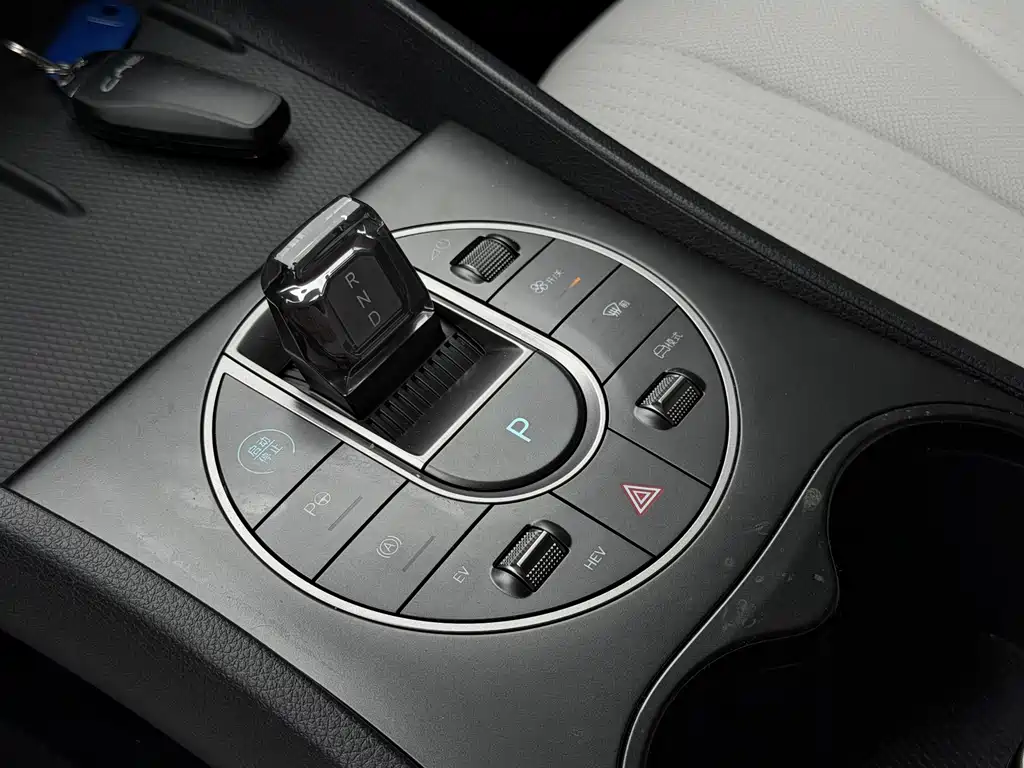 BYD Seal 05 DM-i 2026 — фото 17