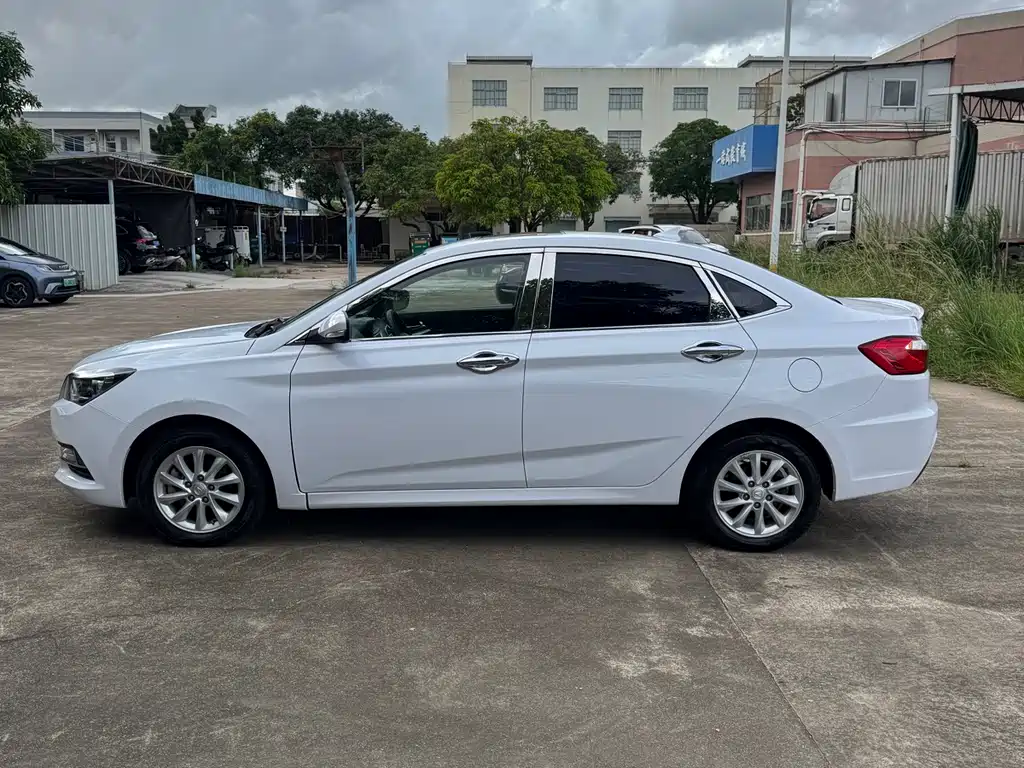 Changan V7 2018