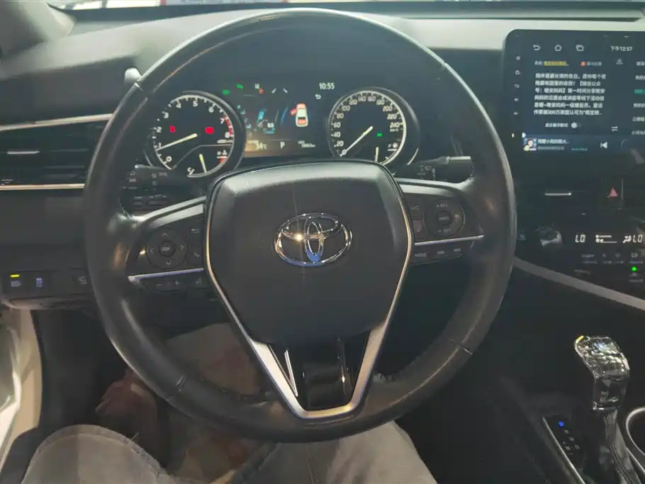 Toyota Camry 2022 — фото 15
