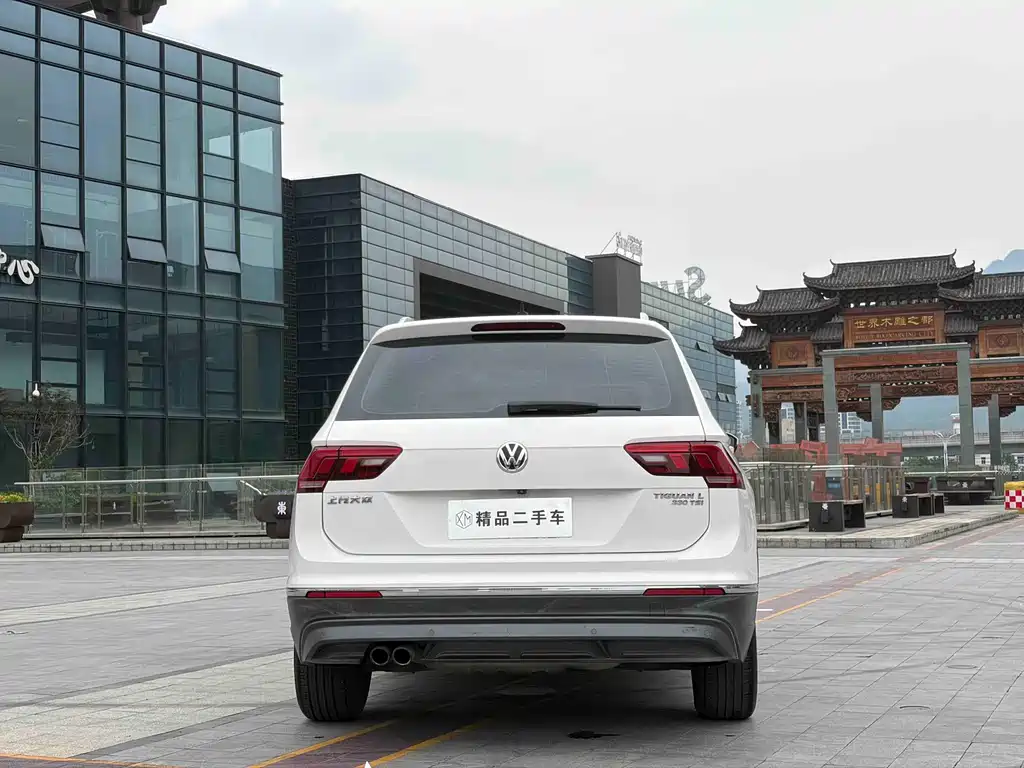 Volkswagen Tiguan L 2017 — фото 8
