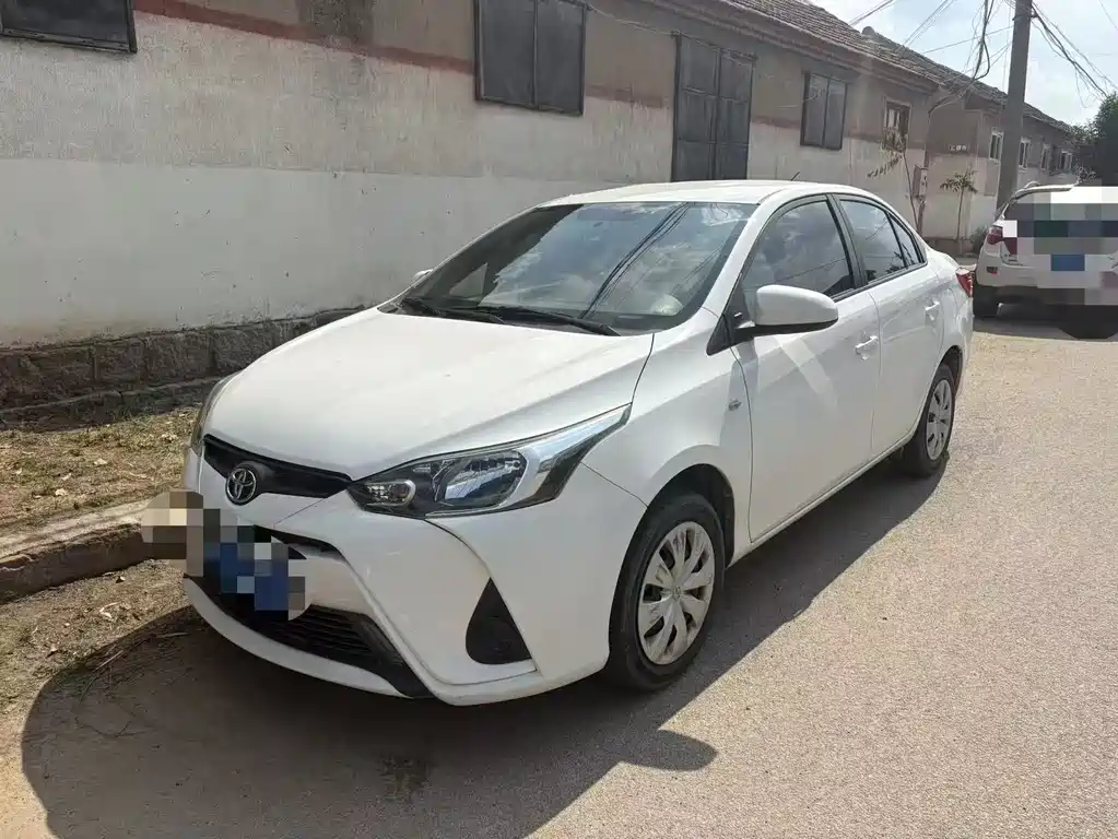 Toyota Yaris L 2020
