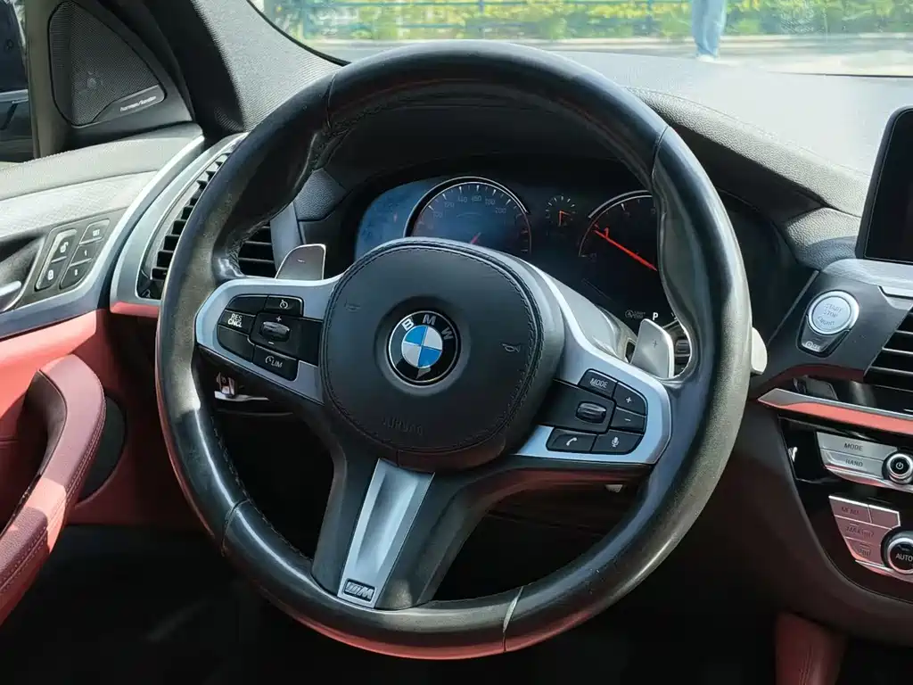 BMW X4 2019 — фото 11
