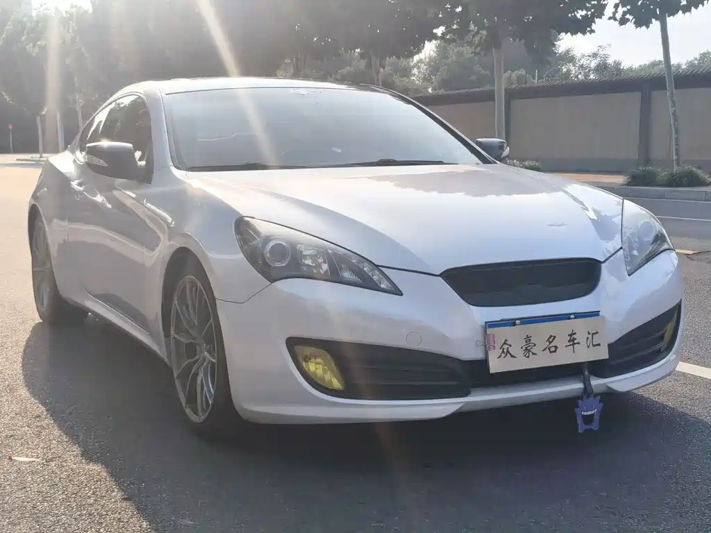 Hyundai Genesis Coupe 2012 — фото 3