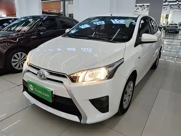 Toyota Yaris L 2015