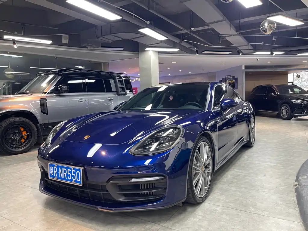 Porsche Panamera 2022 — фото 1