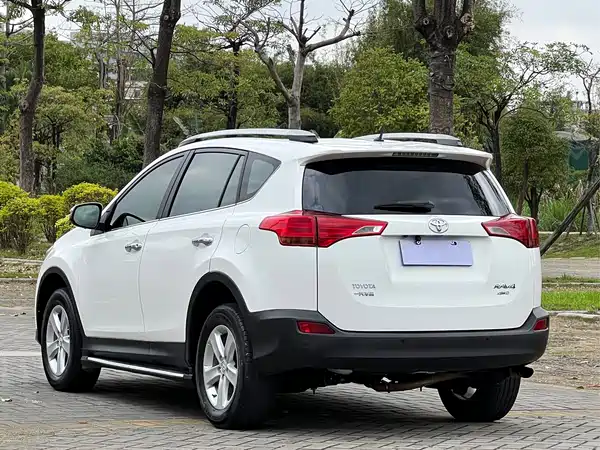 Toyota RAV4 2013