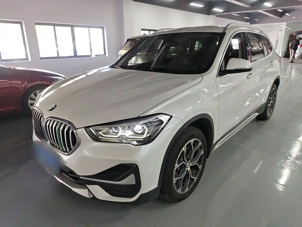 BMW X1 2020 — фото 1