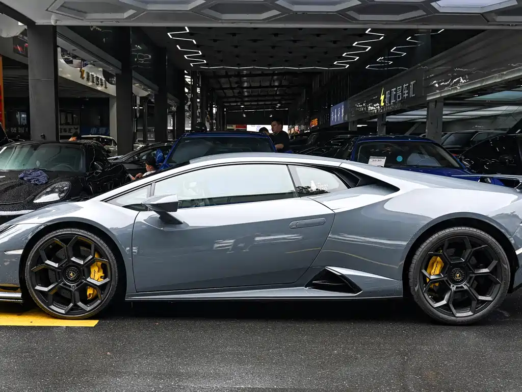 Lamborghini Huracán 2016 — фото 7
