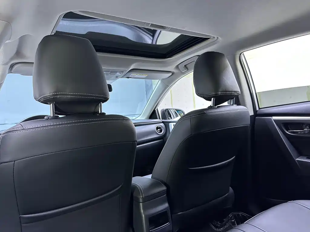 Toyota Corolla 2017 — фото 13