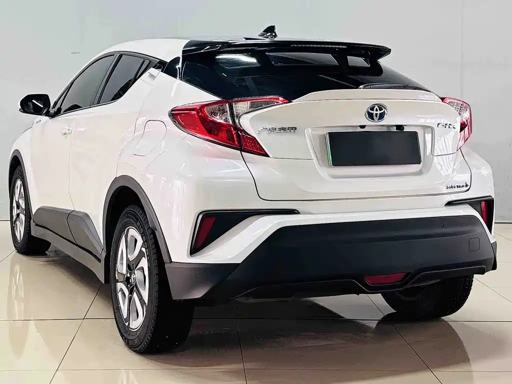 Toyota C-HR EV 2021 — фото 8