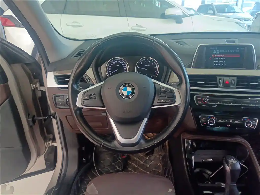 BMW X1 2019 — фото 11