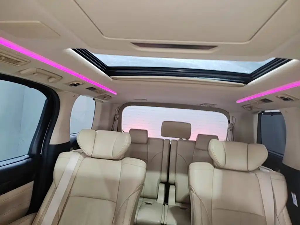 Toyota Alphard 2018 — фото 18