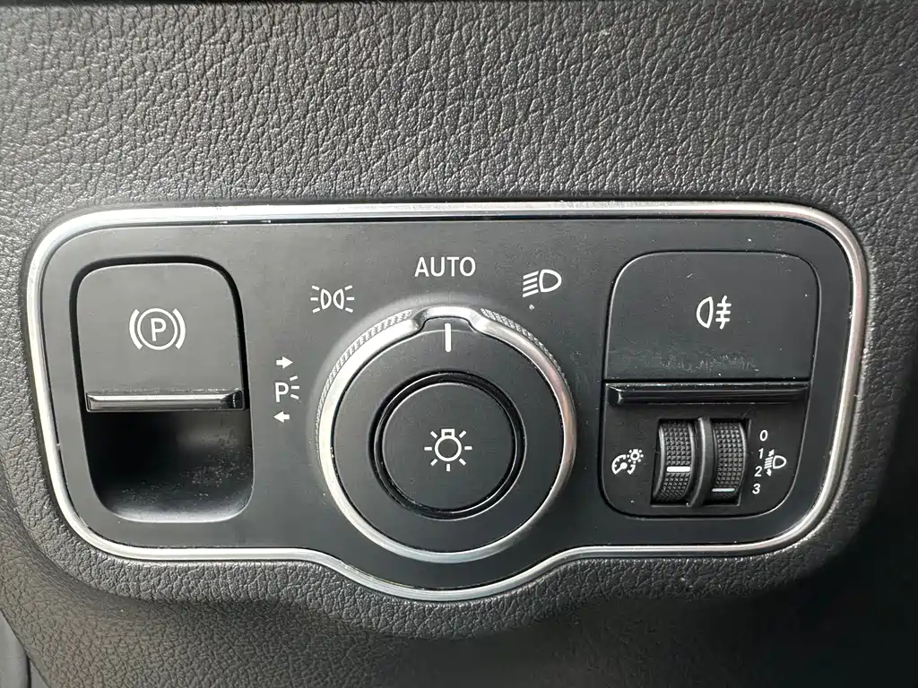 Mercedes-Benz GLB 2021 — фото 12