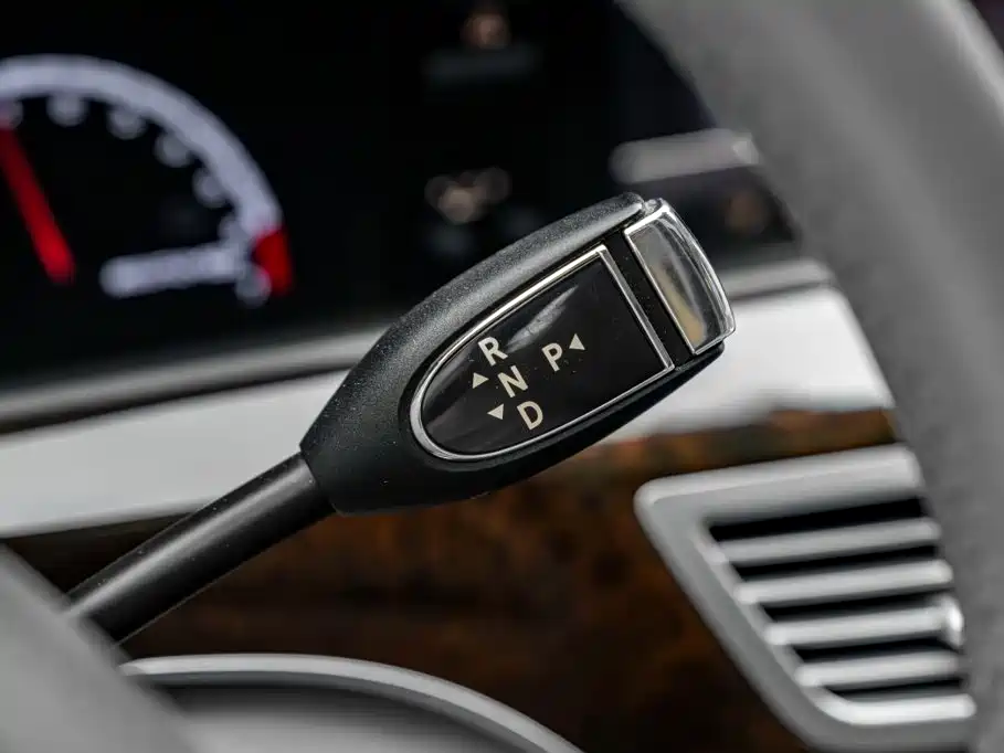 Mercedes-Benz S-Class AMG 2010 — фото 14