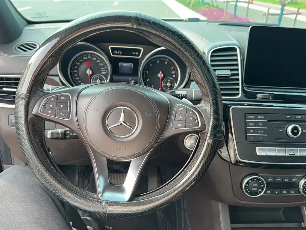 Mercedes-Benz GLS 2018 — фото 7