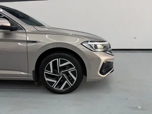 Volkswagen Sagitar 2023