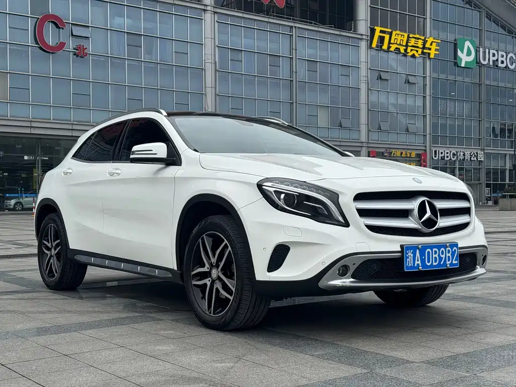 Mercedes-Benz GLA 2015 — фото 3