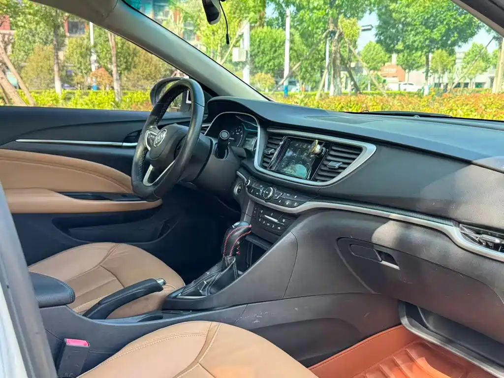Buick Excelle 2019 — фото 11