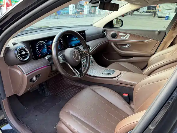 Mercedes-Benz E-Class 2022