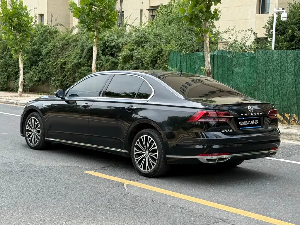 Volkswagen Phideon 2019 — фото 9