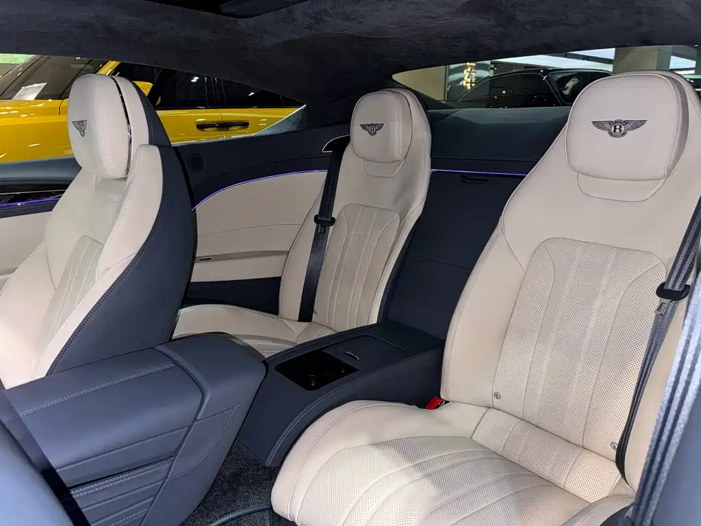 Bentley Continental 2020 — фото 11