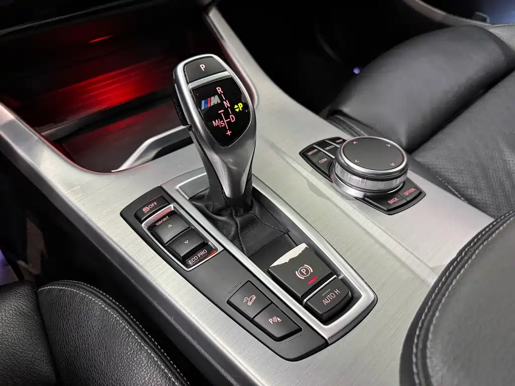BMW X4 2019 — фото 11