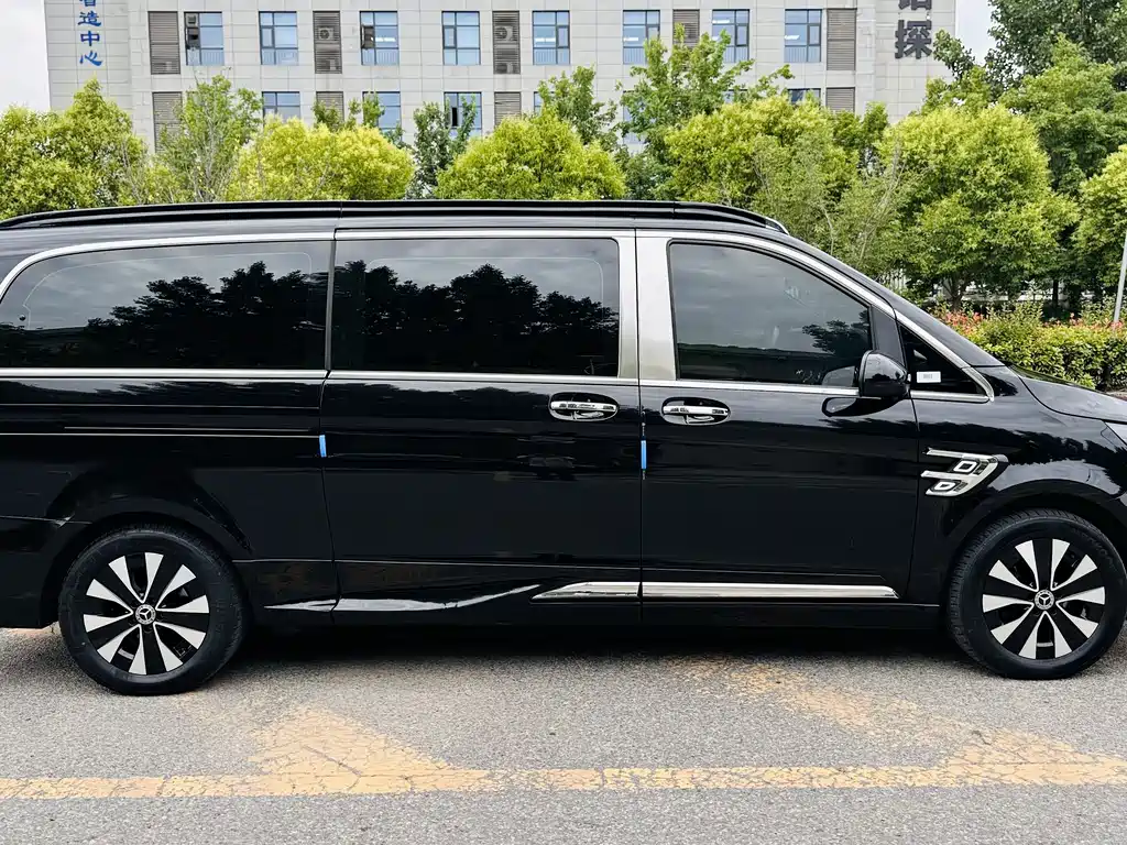 Mercedes-Benz Vito 2024 — фото 18