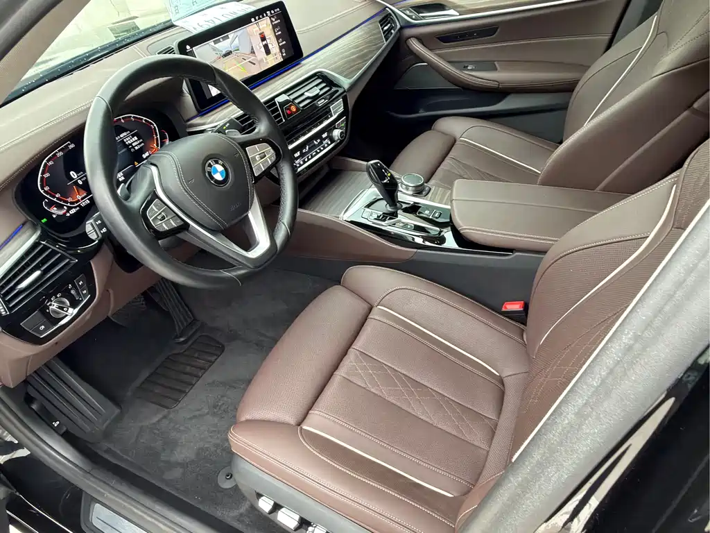 BMW 5 Series 2022