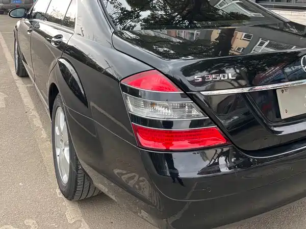 Mercedes-Benz S-Class 2008