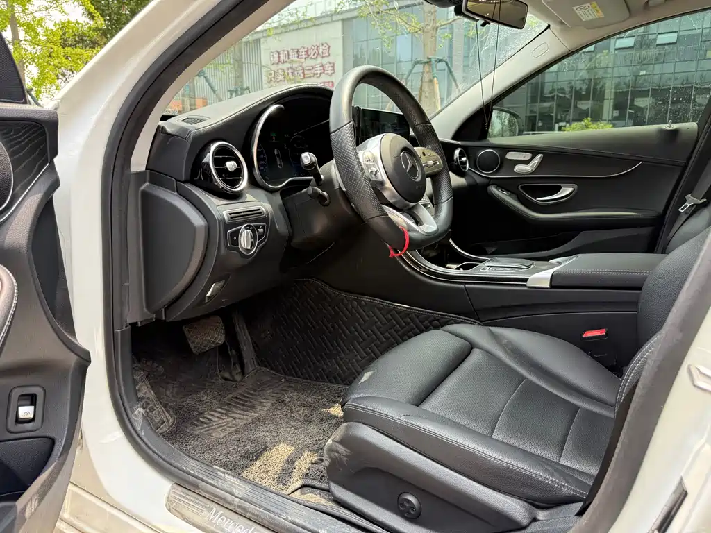 Mercedes-Benz C-Class 2021