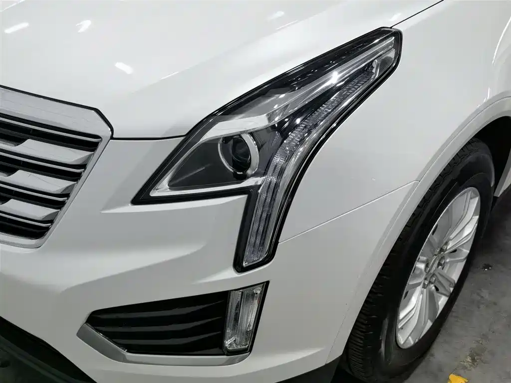 Cadillac XT5 2016 — фото 7