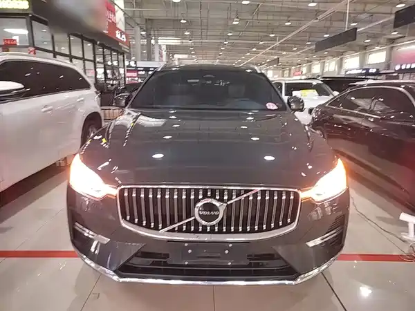 Volvo XC60 2022