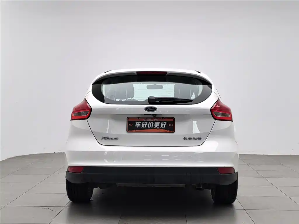 Ford Focus 2018 — фото 4